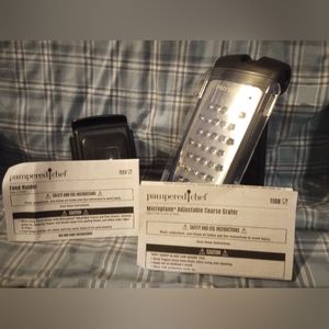 Pampered Chef Adjustable Coarse Grater w/food holder